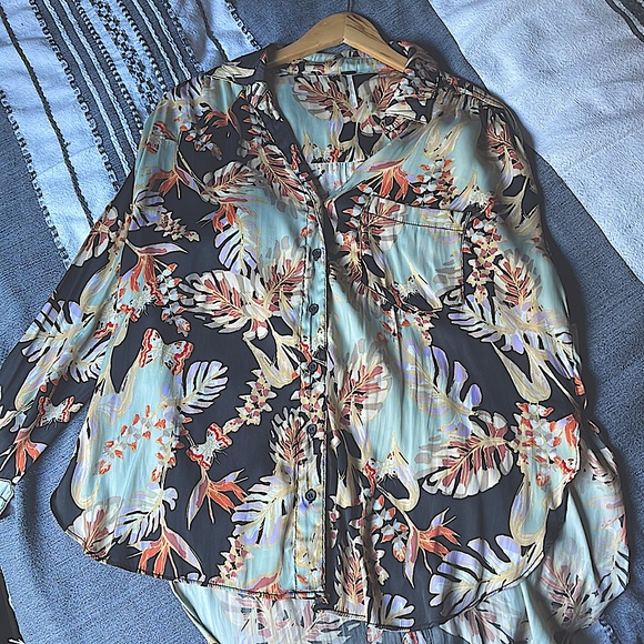 Free People Under the Palms Top - Picture 2 of 9